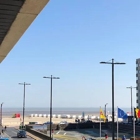 Luxueus Nieuw Zonnig Hoekappartement Seaview Heldenplein - Ruime Garagebox - 2 Fietsen
